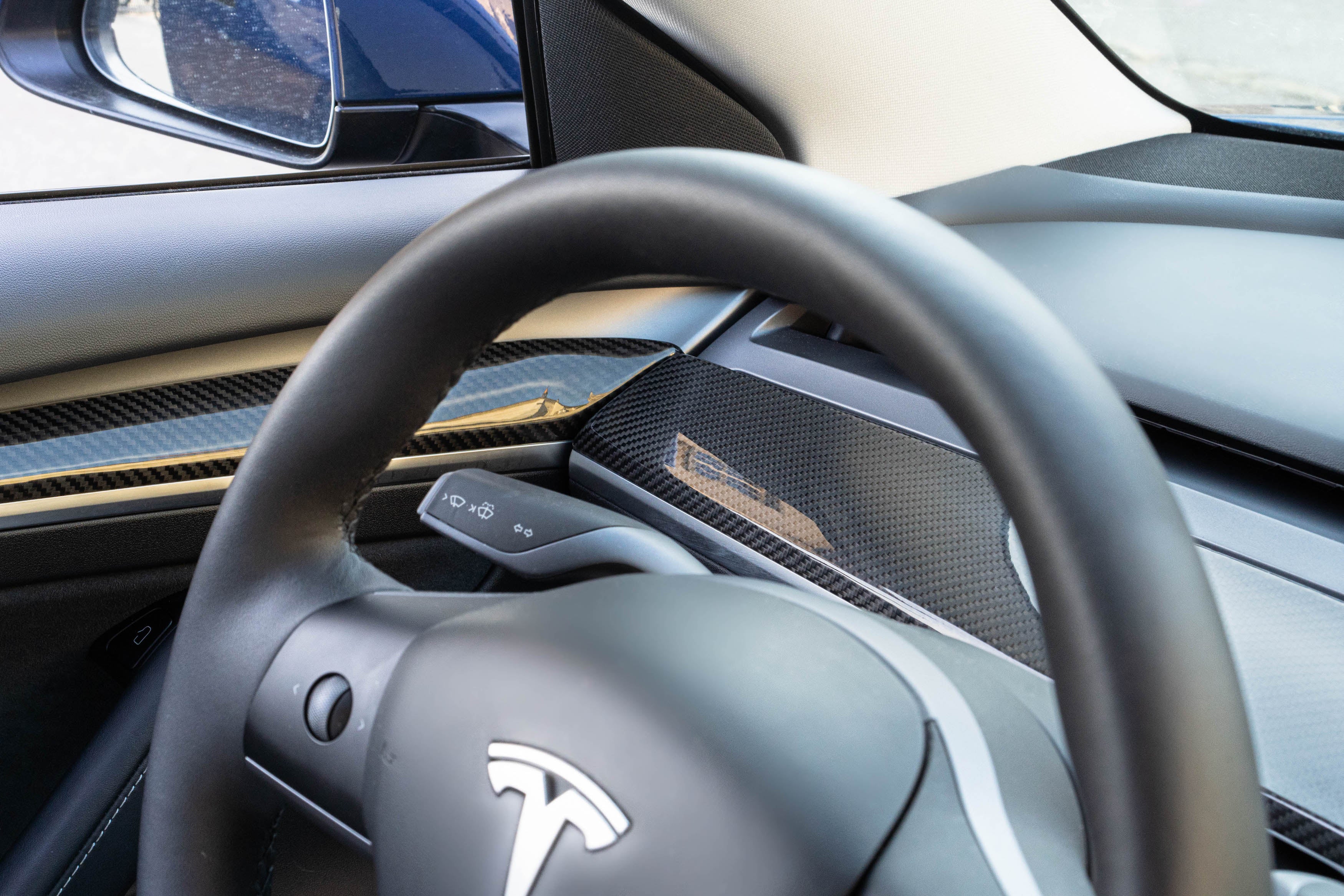 ONKENTET Porte-carte clé compatible avec Tesla Model 3 Y - Porte-badge  d'identification de grande capacité - Coque en métal - Accessoires en  alliage d'aluminium - Coque de clé avec motif en fibre